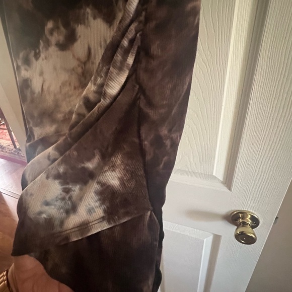 Two Dillard’s Feminine Fitting Tie Dye Mini-Dresses With Side Rouching - Picture 3 of 4